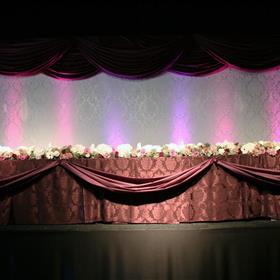 fwthumbFull length top table of hydrangea, roses & gypsophilia.jpg
